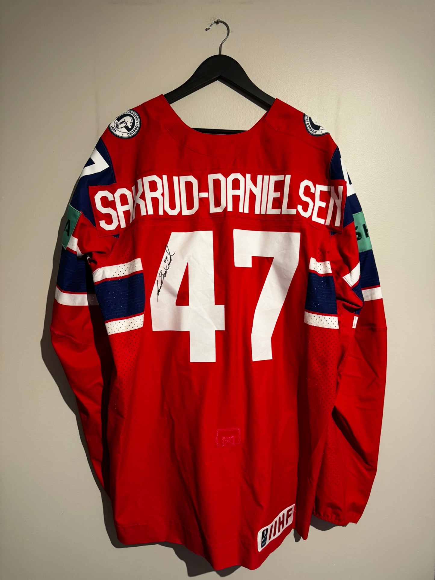 47 Saxrud-Danielsen, signert