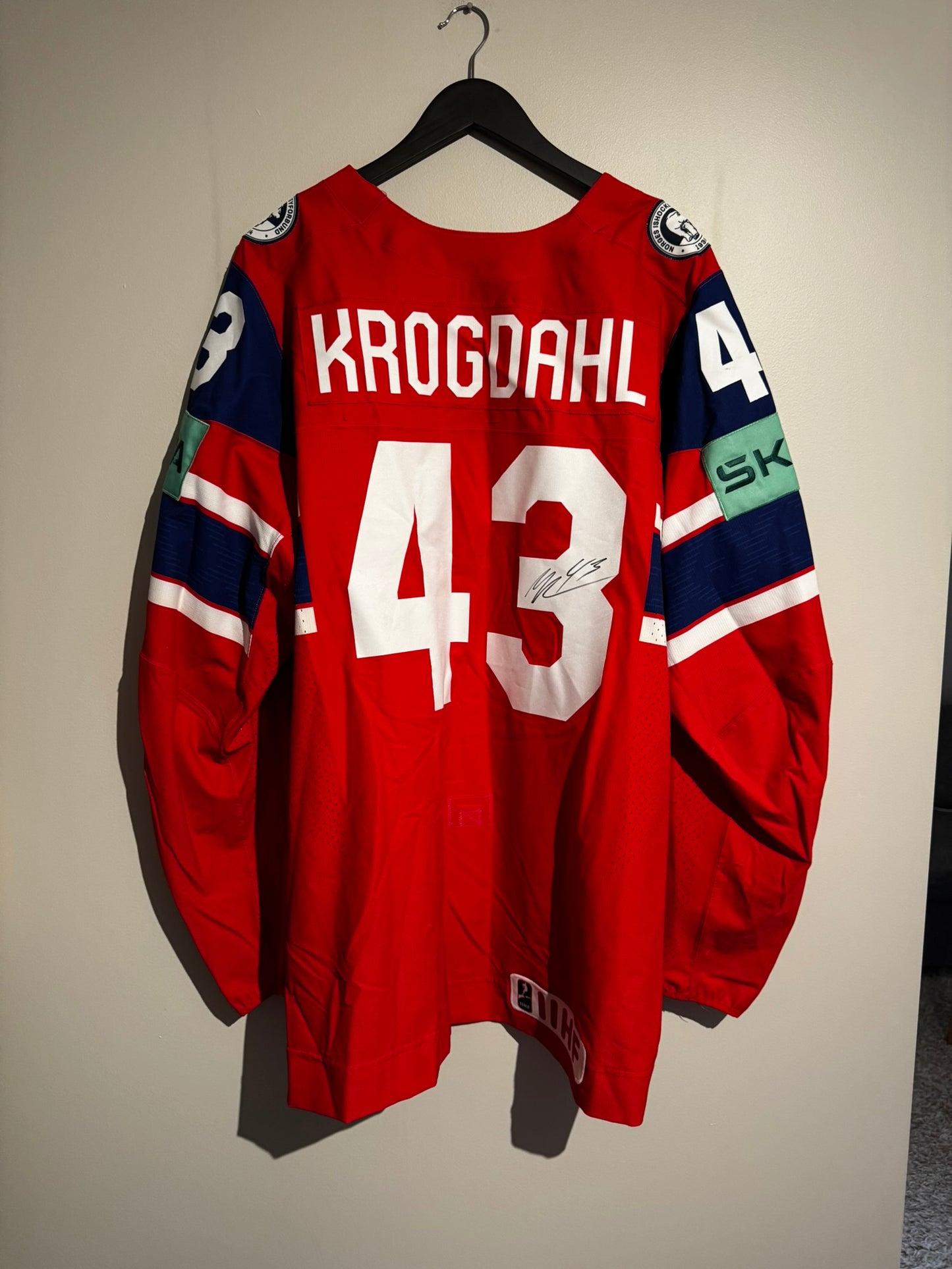 43 Krogdahl, signert
